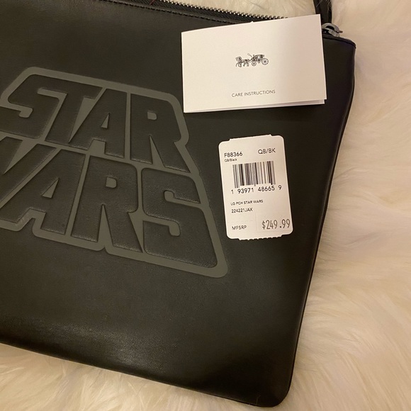 COACH STARWARS POUCH WRISTLET NWT - Picture 13 of 15